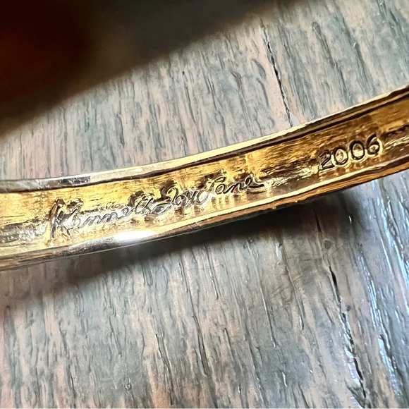 VTG. Kenneth Jay Lane Giraffe Enamel Magnetic Cuff Barcelet - Picture 3 of 5